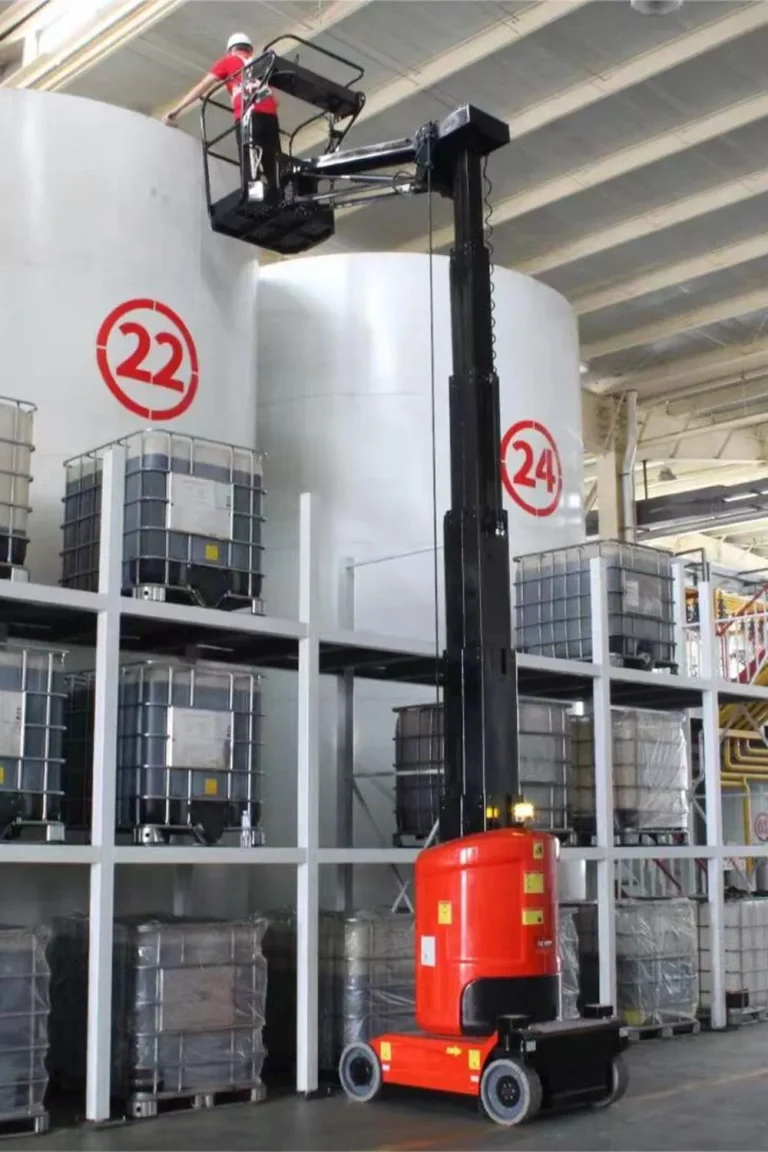 vertical boom lift