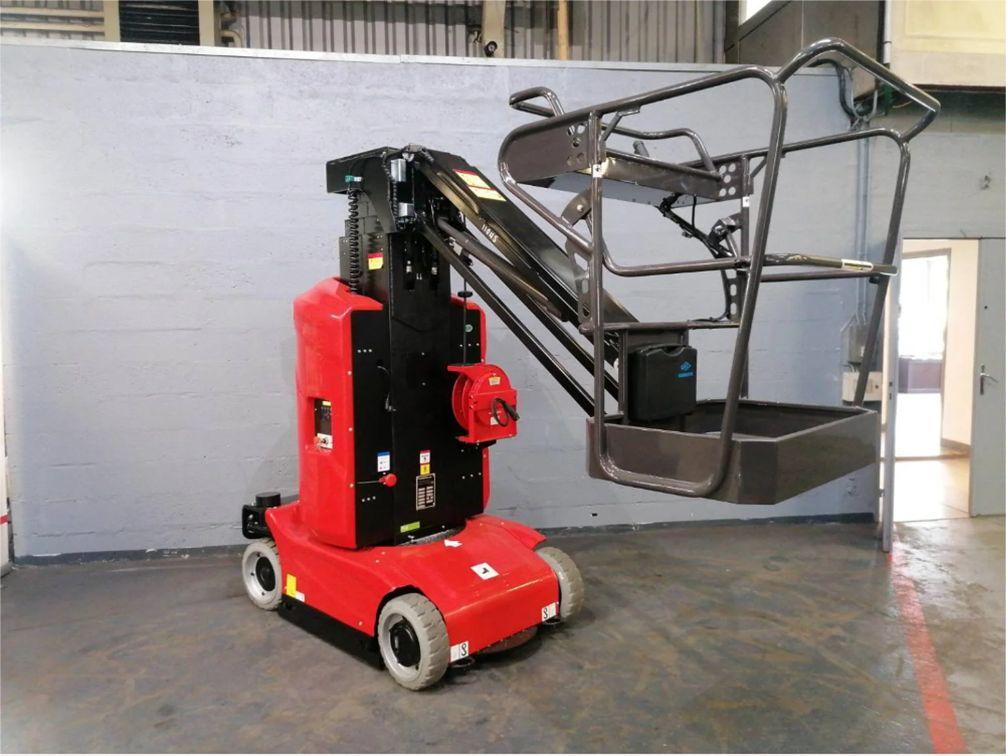 vertical mast boom lift